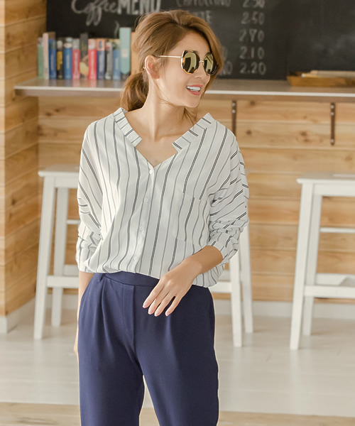 Re:EDIT（リエディ）の「オーバーネックイレヘムシャツ/スキッパーシャツ/ブラウス[2016秋新作][リエディオリジナル][Re:EDIT/リエディ]（シャツ/ブラウス・レディース・ベージュ/ネイビー/ブラック系その他/ホワイト系その他/アイボリー/ブラック・LARGE/MEDIUM）」の3枚目の写真