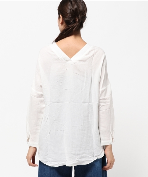 Re:EDIT（リエディ）の「オーバーネックイレヘムシャツ/スキッパーシャツ/ブラウス[2016秋新作][リエディオリジナル][Re:EDIT/リエディ]（シャツ/ブラウス・レディース・ベージュ/ネイビー/ブラック系その他/ホワイト系その他/アイボリー/ブラック・LARGE/MEDIUM）」の11枚目の写真