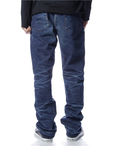 KURO（クロ）の「KURO FIXER VINTAGE 02（デニムパンツ）」 - WEAR