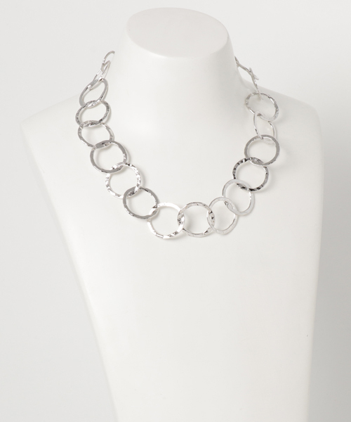 PAPILLONNER(パピヨネ)の「リングリングネックレス(ネックレス・レディース・ゴールド/ダークグレー・FREE)」の6枚目の写真