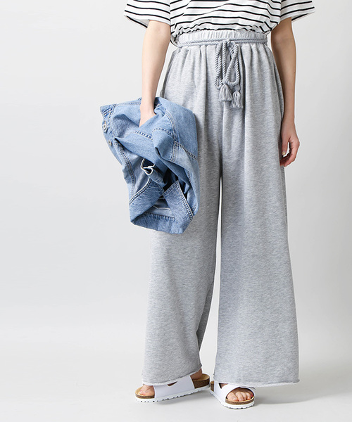 WEGO（ウィゴー）の「WEGO/タッセルベルトスリットワイドパンツ（スウェットパンツ・レディース・杢グレー/レッド/マスタード/ブラック/パープル・LARGE/MEDIUM）」の2枚目の写真