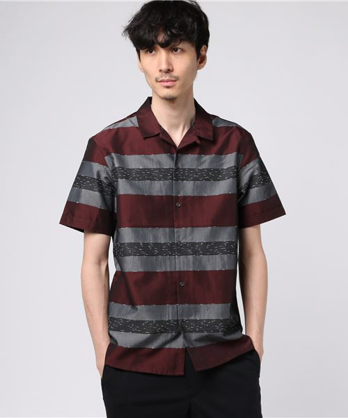 ALLSAINTS(オールセインツ)の「GABON SS SHIRT(シャツ/ブラウス・メンズ・ブラック/レッド・MEDIUM/SMALL/X-SMALL/LARGE)」の11枚目の写真