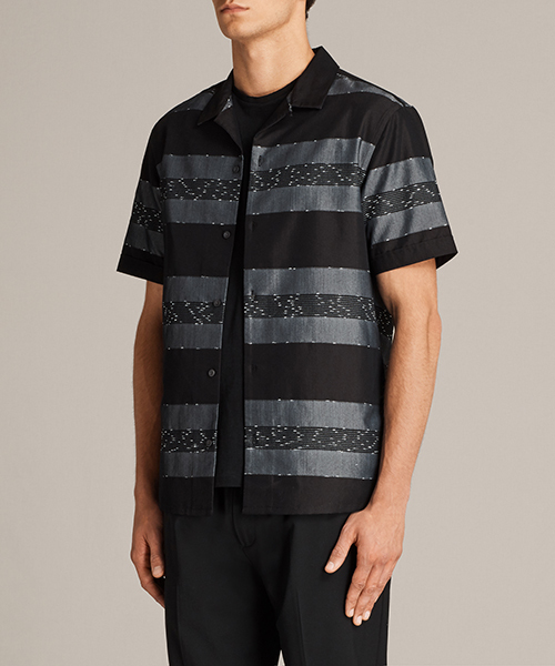ALLSAINTS(オールセインツ)の「GABON SS SHIRT(シャツ/ブラウス・メンズ・ブラック/レッド・MEDIUM/SMALL/X-SMALL/LARGE)」の8枚目の写真
