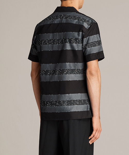 ALLSAINTS(オールセインツ)の「GABON SS SHIRT(シャツ/ブラウス・メンズ・ブラック/レッド・MEDIUM/SMALL/X-SMALL/LARGE)」の5枚目の写真