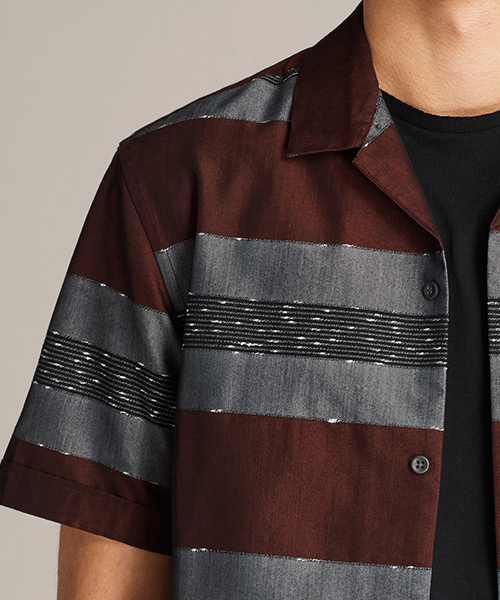 ALLSAINTS(オールセインツ)の「GABON SS SHIRT(シャツ/ブラウス・メンズ・ブラック/レッド・MEDIUM/SMALL/X-SMALL/LARGE)」の6枚目の写真