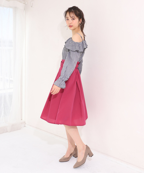one after another NICE CLAUP（ワンアフターアナザーナイスクラップ）の「フリルワンショルダーブラウス（シャツ/ブラウス・レディース・オフホワイト/チェック・FREE）」の4枚目の写真