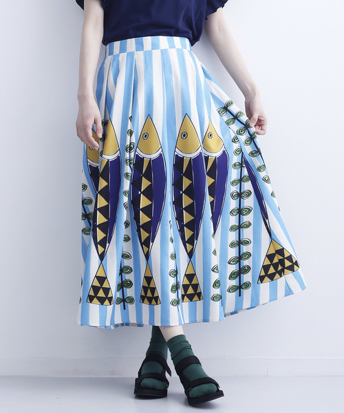 MERLOT（メルロー）の「おさかなフェスティバル柄スカート7535
