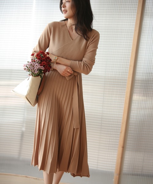 SAISON DE PAPILLON(セゾンドパピヨン)の「リブプリーツAラインロングニットワンピース(ワンピース・レディース・ライトブルー/ブラック/アイボリー/ベビーピンク/ネイビー/カーキ/ベージュ/ピンク/グレー/パープル/グリーン/コーラル/ライトグリーン/ダークグレー/ブラウン/クリーム・S/M/L/XS)」の22枚目の写真