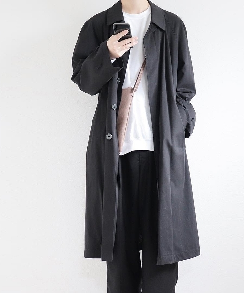 ADAM ET ROPE'（アダムエロペ）の「【WEARISTA JUNコラボ】フェイクスエードサコッシュ（ショルダーバッグ・メンズ・チャコールグレー/ブラック/ダークブラウン・FREE）」の12枚目の写真