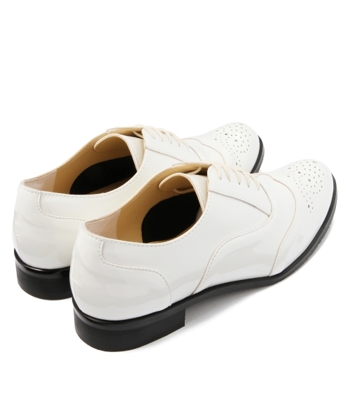BEAUTY&YOUTH UNITED ARROWS（ビューティーアンドユースユナイテッドアローズ）の「BYMC メダリオンレースアップシューズ / カラー（bl）▽（その他シューズ・レディース・ホワイト/シルバー・38/37h/36h/36/37）」の6枚目の写真