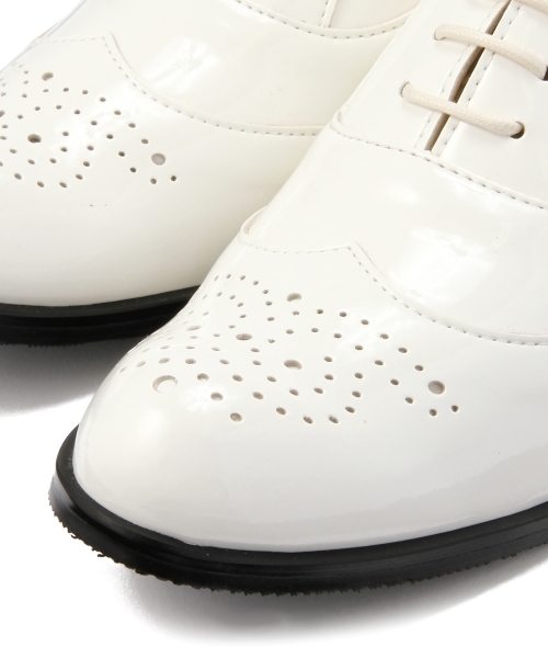 BEAUTY&YOUTH UNITED ARROWS（ビューティーアンドユースユナイテッドアローズ）の「BYMC メダリオンレースアップシューズ / カラー（bl）▽（その他シューズ・レディース・ホワイト/シルバー・38/37h/36h/36/37）」の7枚目の写真