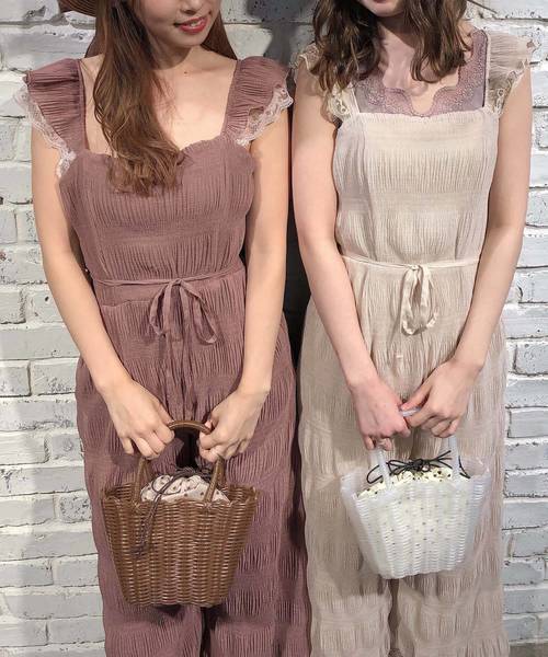 one after another NICE CLAUP（ワンアフターアナザーナイスクラップ）の「ヴィンテージ風サロペット（サロペット/オーバーオール・レディース・モカ/ピンクベージュ/ライトベージュ・FREE）」の6枚目の写真