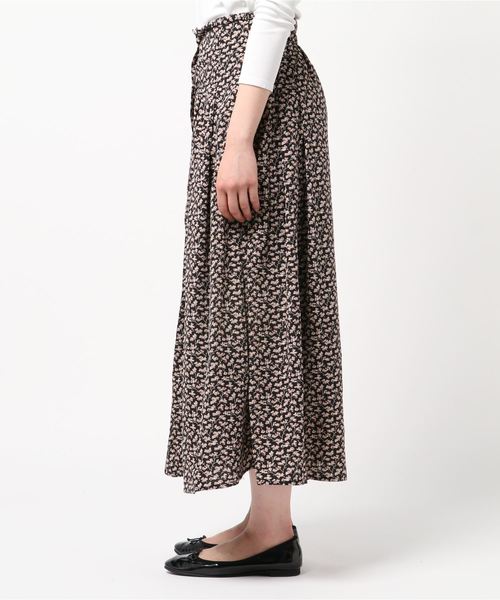 STYLEBLOCK（スタイルブロック）の「ポプリン花柄フレアマキシスカート（スカート・レディース・ブラック/ベージュ/アイボリー・M）」の4枚目の写真