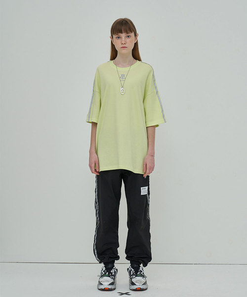 OY(オーワイ)の「リフレクラインジョガーパンツ(その他パンツ・メンズ・ブラック/グレー・FREE)」の15枚目の写真