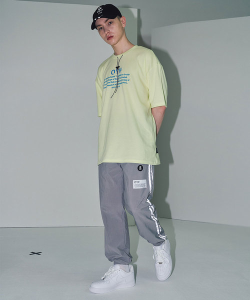 OY(オーワイ)の「リフレクラインジョガーパンツ(その他パンツ・メンズ・ブラック/グレー・FREE)」の4枚目の写真