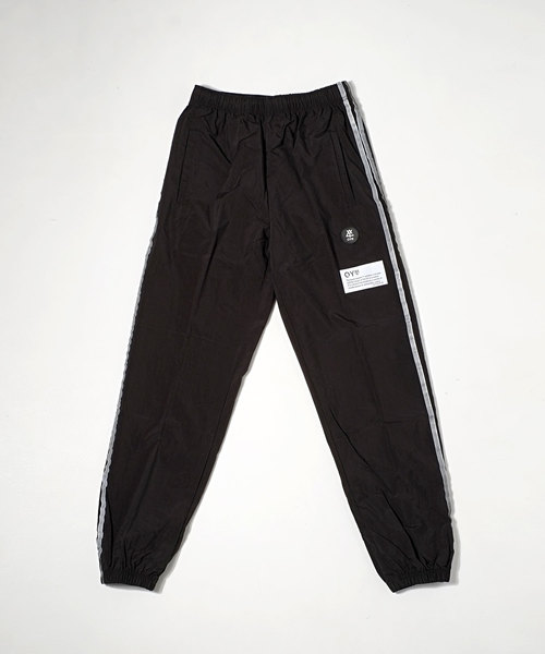 OY(オーワイ)の「リフレクラインジョガーパンツ(その他パンツ・メンズ・ブラック/グレー・FREE)」の5枚目の写真