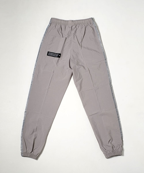 OY(オーワイ)の「リフレクラインジョガーパンツ(その他パンツ・メンズ・ブラック/グレー・FREE)」の8枚目の写真