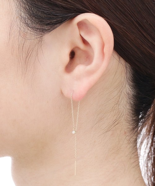 COCOSHNIK(ココシュニック)の「K10ダイヤモンド 三つ爪ループチェーンピアス(ピアス(両耳用)・レディース・アイボリー系・00)」の5枚目の写真