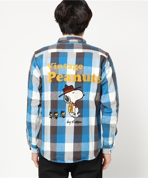 One deux boo（ワンドゥーブー）の「Vintage PEANUTSダブルフェイスシャツ Men's（シャツ/ブラウス・メンズ・レッド/ブルー・LARGE/MEDIUM）」の3枚目の写真