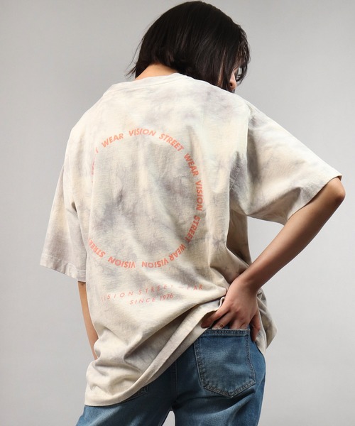 VISION STREET WEAR(ヴィジョンストリートウェア)の「VISION STREET WEAR タイダイ染め 両面プリント 半袖Tシャツ(Tシャツ/カットソー・メンズ・ライトグレー/ミント/パープル/マルチ・M/L/LL)」の2枚目の写真