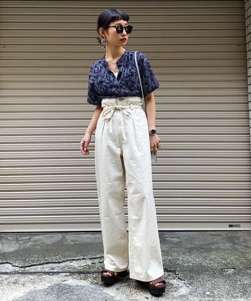 PAGEBOY(ページボーイ)の「ハイウエストベルト付ワイドデニム(デニムパンツ・レディース・ライトブルー/オフホワイト/インディゴブルー・FREE)」の7枚目の写真
