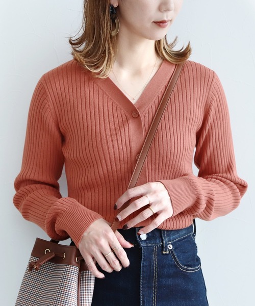 reca（レカ）の「リブニットカーディガン（カーディガン/ボレロ・レディース・オフホワイト/ブラック/杢グレー/ブラウン/ベージュ/ピンク・FREE）」の6枚目の写真