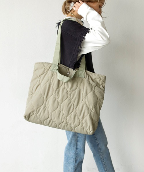 Auntie Rosa Holiday（アンティローザホリデー）の「キルトライナーラージトートバッグ（トートバッグ・レディース・ブラック/カーキ/ナチュラル・FREE）」の17枚目の写真