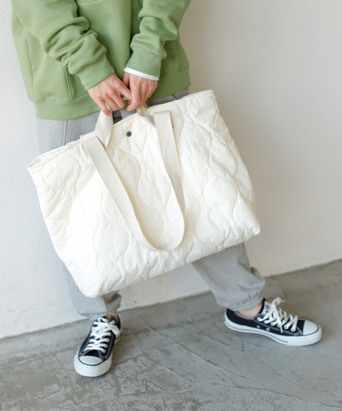 Auntie Rosa Holiday（アンティローザホリデー）の「キルトライナーラージトートバッグ（トートバッグ・レディース・ブラック/カーキ/ナチュラル・FREE）」の11枚目の写真