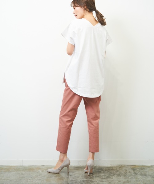 HERENCIA（ヘレンチア）の「’’Act rather than think ’’プリント イレギュラーヘム Vネック TEE（Tシャツ/カットソー・レディース・ブラック/ベージュ/オフホワイト/スモークピンク・MEDIUM）」の15枚目の写真