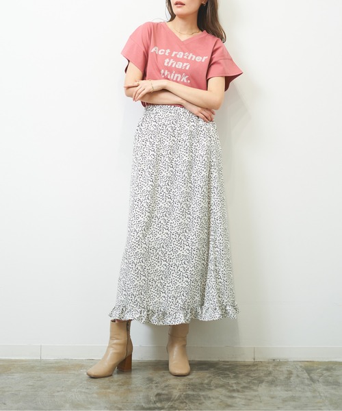 HERENCIA（ヘレンチア）の「’’Act rather than think ’’プリント イレギュラーヘム Vネック TEE（Tシャツ/カットソー・レディース・ブラック/ベージュ/オフホワイト/スモークピンク・MEDIUM）」の21枚目の写真