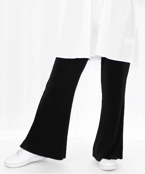 Per sist ence(パーシエンス)の「Per sist ence/パーシエンス セミフレアプリーツパンツ(その他パンツ・レディース・グレー/パープル/ブラック/ベージュ系その他/ベージュ・FREE)」の2枚目の写真