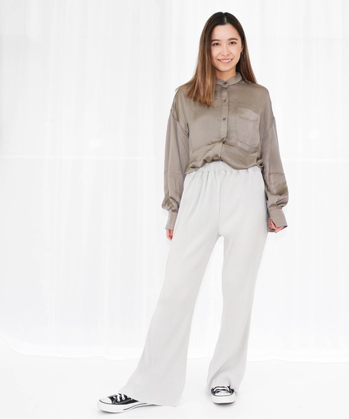 Per sist ence(パーシエンス)の「Per sist ence/パーシエンス セミフレアプリーツパンツ(その他パンツ・レディース・グレー/パープル/ブラック/ベージュ系その他/ベージュ・FREE)」の12枚目の写真