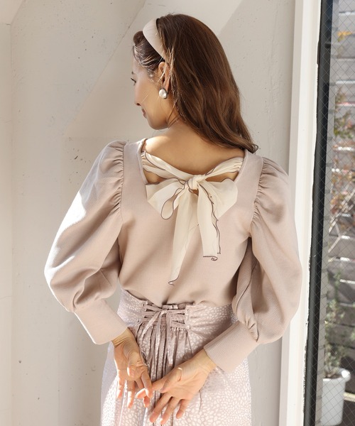 one after another NICE CLAUP(ワンアフターアナザーナイスクラップ)の「Backリボンテレコトップス(Tシャツ/カットソー・レディース・ブラック/ベージュ/オフホワイト/アイボリー・FREE)」の5枚目の写真