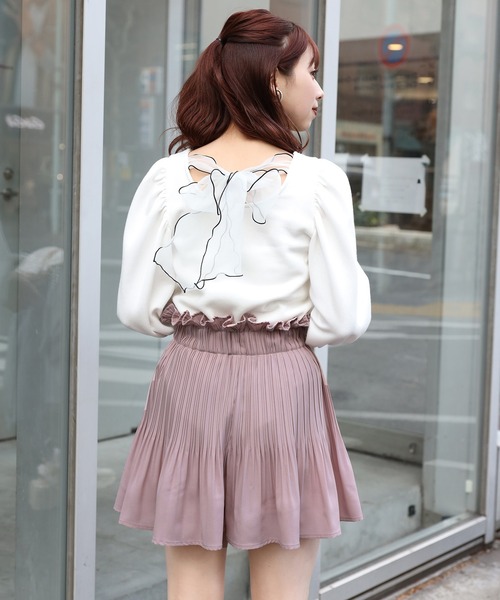 one after another NICE CLAUP(ワンアフターアナザーナイスクラップ)の「Backリボンテレコトップス(Tシャツ/カットソー・レディース・ブラック/ベージュ/オフホワイト/アイボリー・FREE)」の18枚目の写真