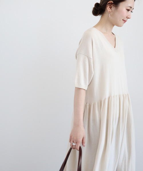AMERICAN HOLIC（アメリカンホリック）の「Vネックギャザーニットワンピース（ワンピース・レディース・アイボリー/ミント/ネイビー/ライトイエロー・FREE）」の6枚目の写真