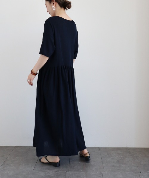 AMERICAN HOLIC（アメリカンホリック）の「Vネックギャザーニットワンピース（ワンピース・レディース・アイボリー/ミント/ネイビー/ライトイエロー・FREE）」の14枚目の写真