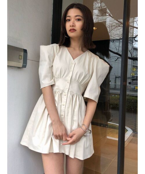 EMODA（エモダ）の「タックスリーブミニワンピース（ワンピース・レディース・ブラック/ベージュ/アイボリー・FREE）」の20枚目の写真