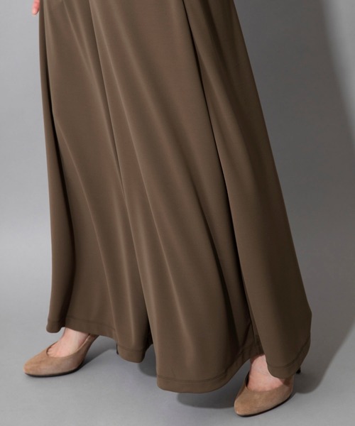 Munich（ミューニック）の「ハイツイストダブルニット　ドレープフレアパンツ（その他パンツ・レディース・ブラック/グレイッシュベージュ/カーキ・XS/S/M）」の5枚目の写真