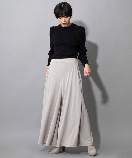 Munich（ミューニック）の「ハイツイストダブルニット　ドレープフレアパンツ（その他パンツ・レディース・ブラック/グレイッシュベージュ/カーキ・XS/S/M）」の9枚目の写真