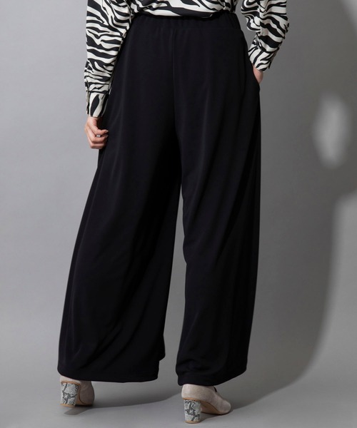 Munich（ミューニック）の「ハイツイストダブルニット　ドレープフレアパンツ（その他パンツ・レディース・ブラック/グレイッシュベージュ/カーキ・XS/S/M）」の11枚目の写真