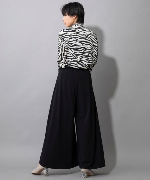 Munich（ミューニック）の「ハイツイストダブルニット　ドレープフレアパンツ（その他パンツ・レディース・ブラック/グレイッシュベージュ/カーキ・XS/S/M）」の18枚目の写真