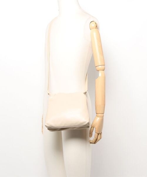 LIPSTAR(リップスター)の「≪CONTROL FREAK/コントロールフリーク≫レイヤードショルダーバッグ(ショルダーバッグ・レディース・オフホワイト/ブラック/グリーン・FREE)」の4枚目の写真