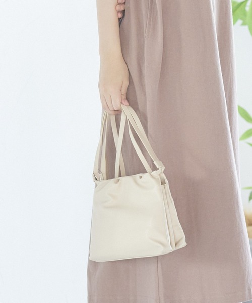 LIPSTAR(リップスター)の「≪CONTROL FREAK/コントロールフリーク≫レイヤードショルダーバッグ(ショルダーバッグ・レディース・オフホワイト/ブラック/グリーン・FREE)」の2枚目の写真