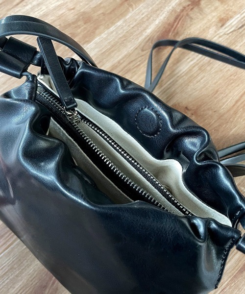 LIPSTAR(リップスター)の「≪CONTROL FREAK/コントロールフリーク≫レイヤードショルダーバッグ(ショルダーバッグ・レディース・オフホワイト/ブラック/グリーン・FREE)」の11枚目の写真