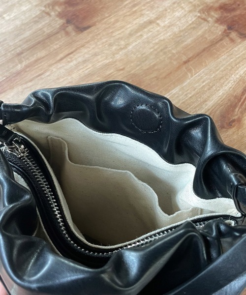 LIPSTAR(リップスター)の「≪CONTROL FREAK/コントロールフリーク≫レイヤードショルダーバッグ(ショルダーバッグ・レディース・オフホワイト/ブラック/グリーン・FREE)」の12枚目の写真