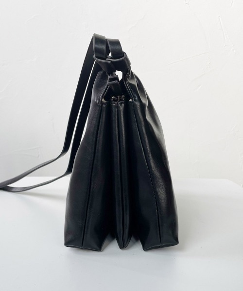 LIPSTAR(リップスター)の「≪CONTROL FREAK/コントロールフリーク≫レイヤードショルダーバッグ(ショルダーバッグ・レディース・オフホワイト/ブラック/グリーン・FREE)」の14枚目の写真