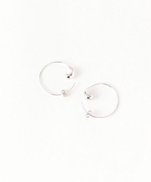 ASAMI FUJIKAWA(アサミフジカワ)の「<ASAMI FUJIKAWA>FLOWERサークルピアス/SILVER925 Ψ(ピアス(両耳用)・レディース・シルバー・FREE)」の1枚目の写真