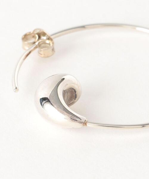 ASAMI FUJIKAWA(アサミフジカワ)の「<ASAMI FUJIKAWA>FLOWERサークルピアス/SILVER925 Ψ(ピアス(両耳用)・レディース・シルバー・FREE)」の4枚目の写真