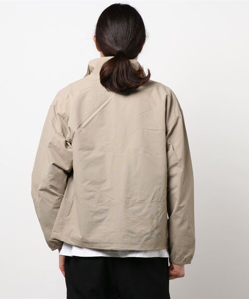 UCLA（ユーシーエルエー）の「UCLAナイロン切り替えスタンドブルゾン（ブルゾン・メンズ・ブラック/ベージュ/グリーン・MEDIUM/LARGE）」の5枚目の写真