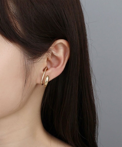 シマシマイヤーカフ CEMONEMO（セモネモ）の「マットメタル ダブルライン イヤーカフ